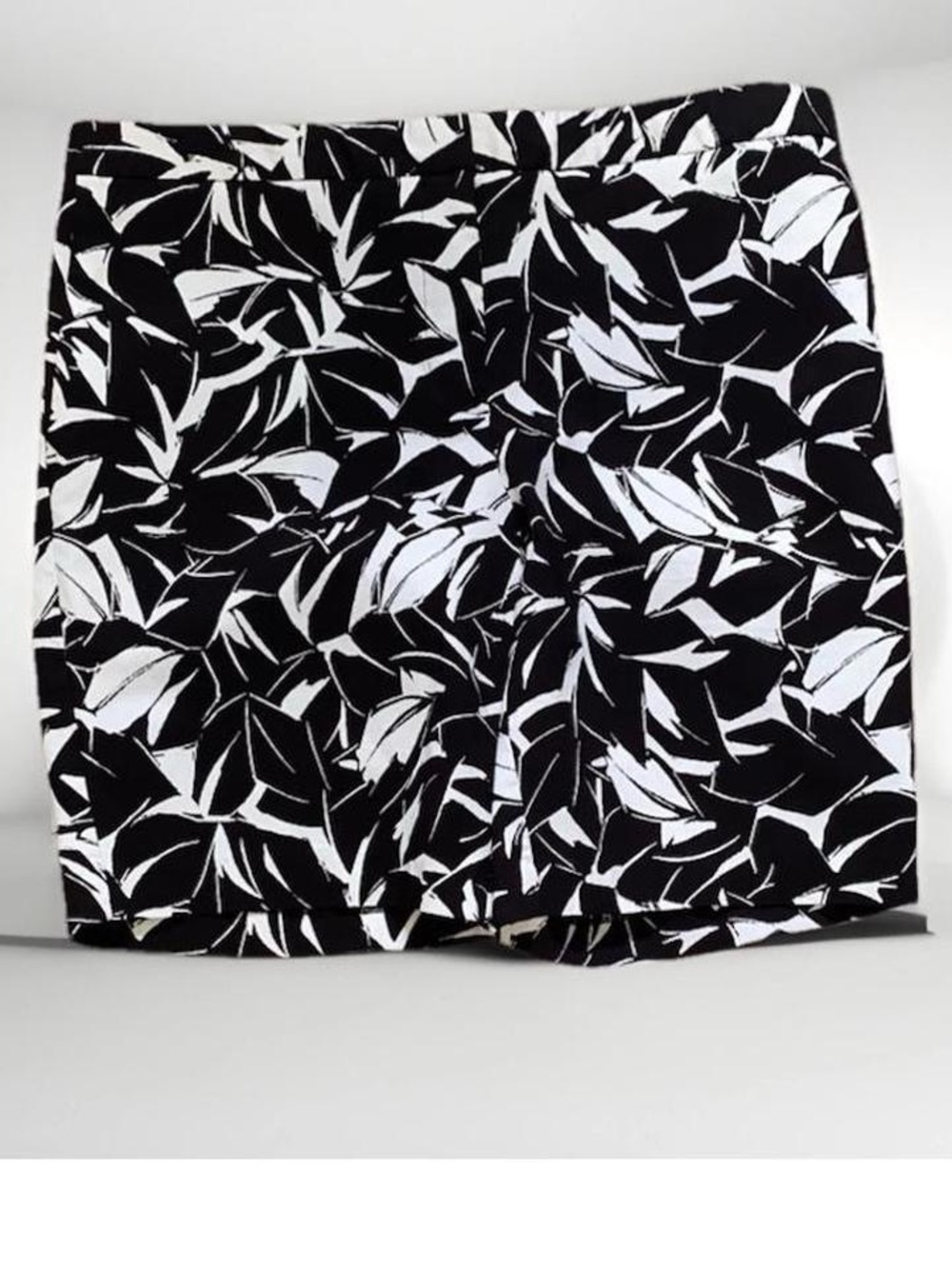 Mario Serrani Black and White Leaf Print Bermuda Shorts